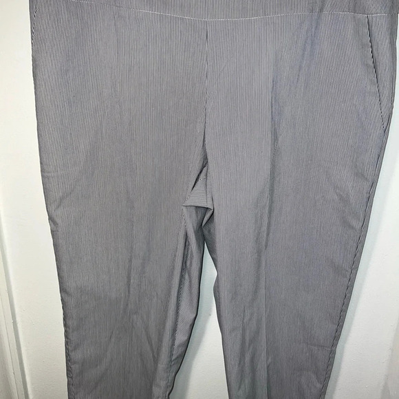 N touch, 14, blue/white pinstripe side button closure, slit, front pocket capris - Picture 5 of 6